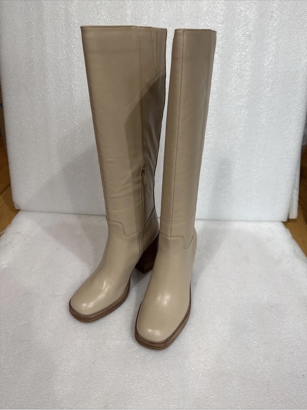 Vince Camuto Cream/Buff Leather Knee-High Block Heel Boots GIBI new - Picture 2 of 7